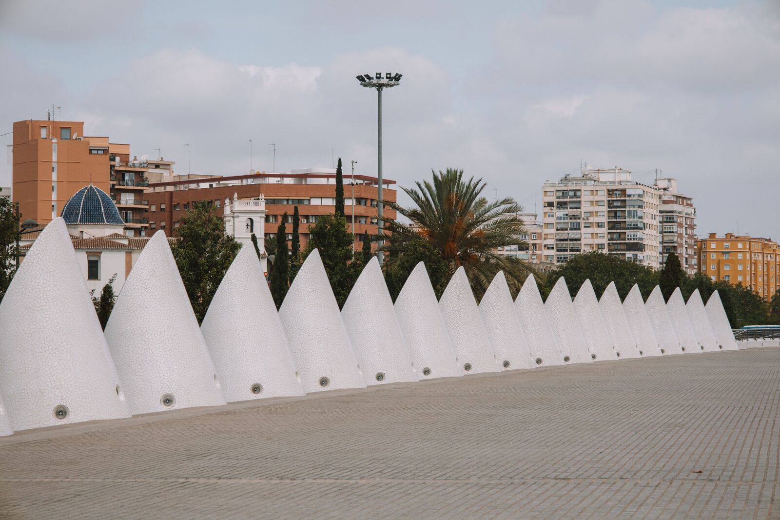 White geometric public architecture in Badalona